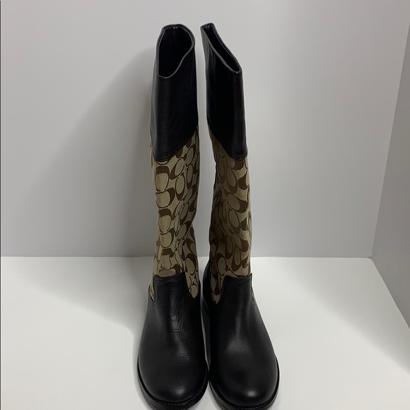 Used coach signature style boots - Picture 2 of 8